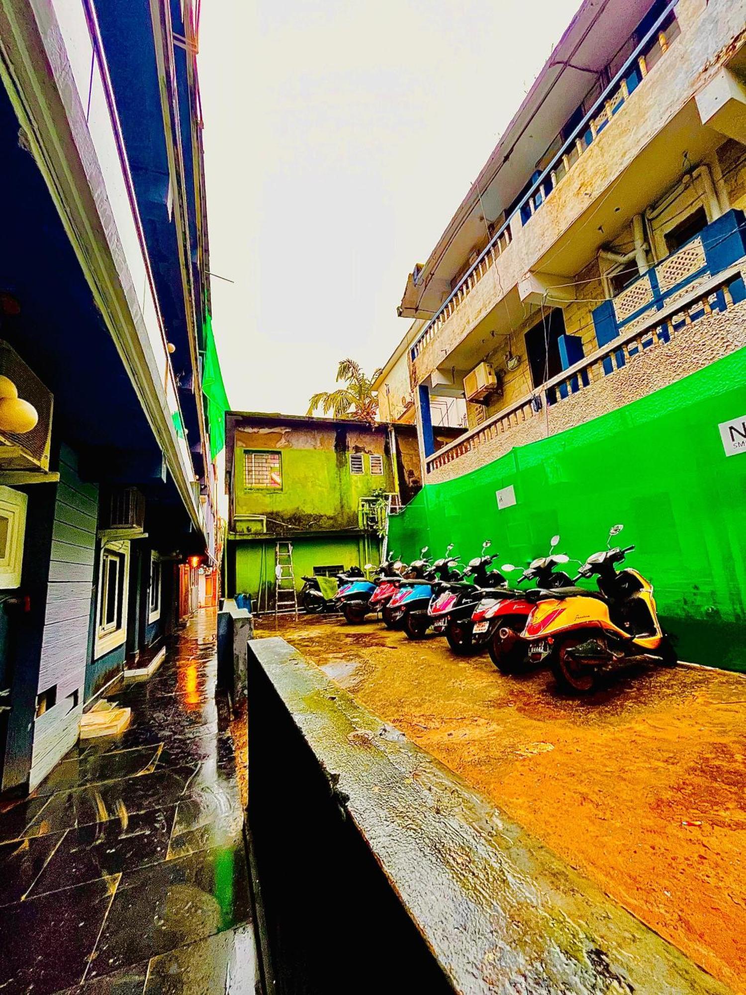 Hotel Small Daddy Plus Calangute Exterior foto