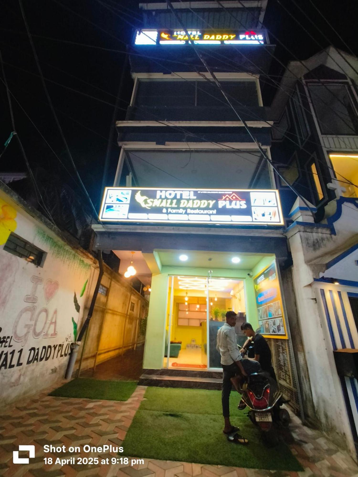 Hotel Small Daddy Plus Calangute Exterior foto